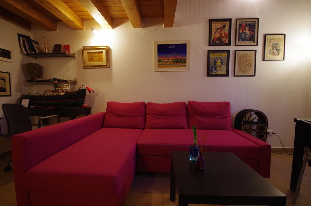 Ferienwohnung Piazzetta Santa Barbara Bari Zimmer foto