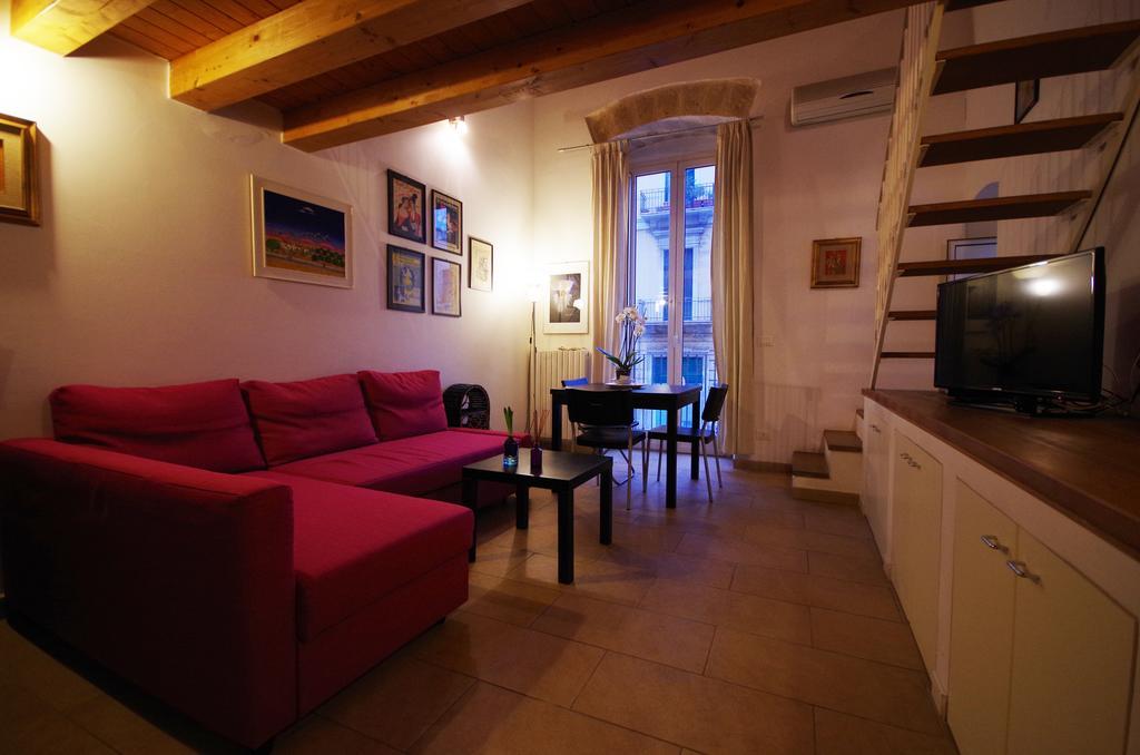 Ferienwohnung Piazzetta Santa Barbara Bari Zimmer foto